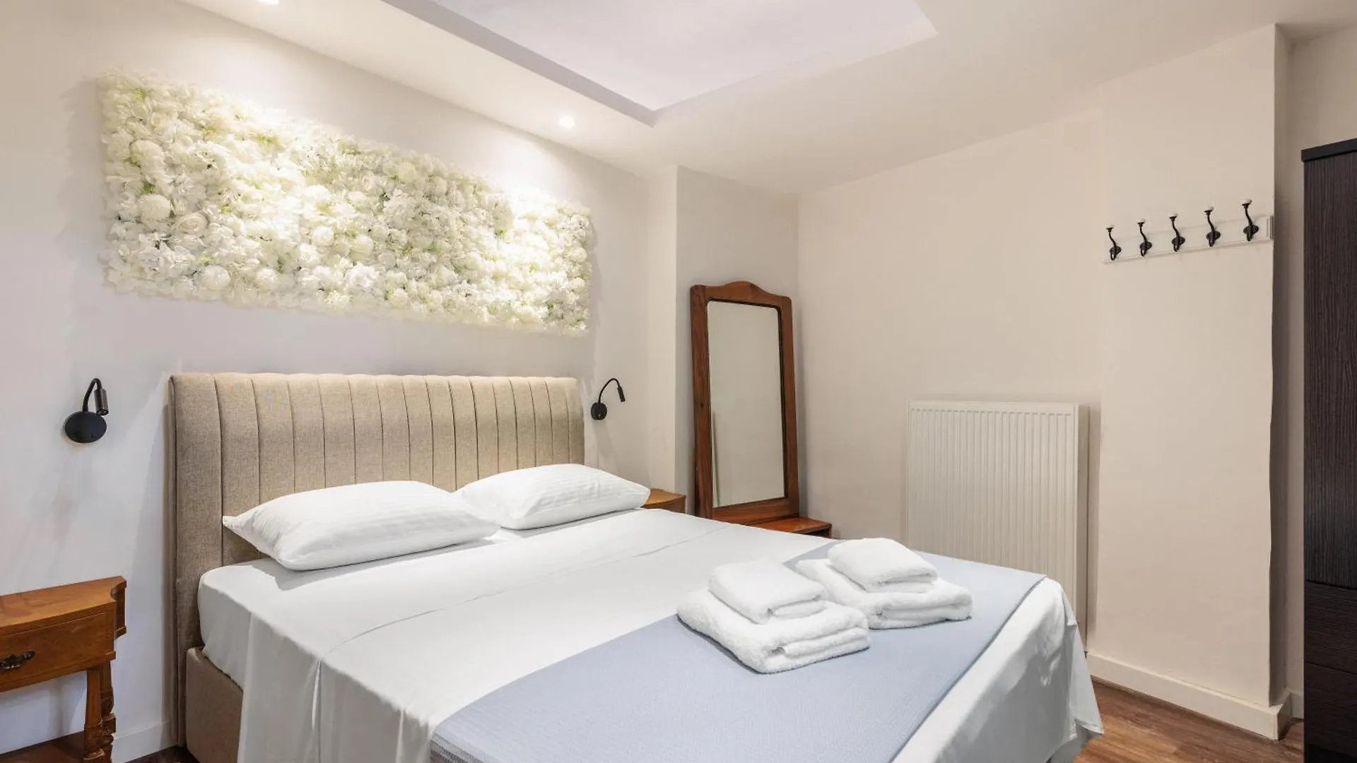 Couple-Inn 2 Quality Hot Tab Suite Thessaloniki Apartment