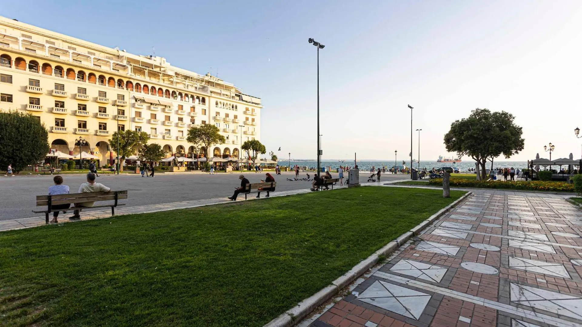 Couple-Inn 2 Quality Hot Tab Suite Thessaloniki